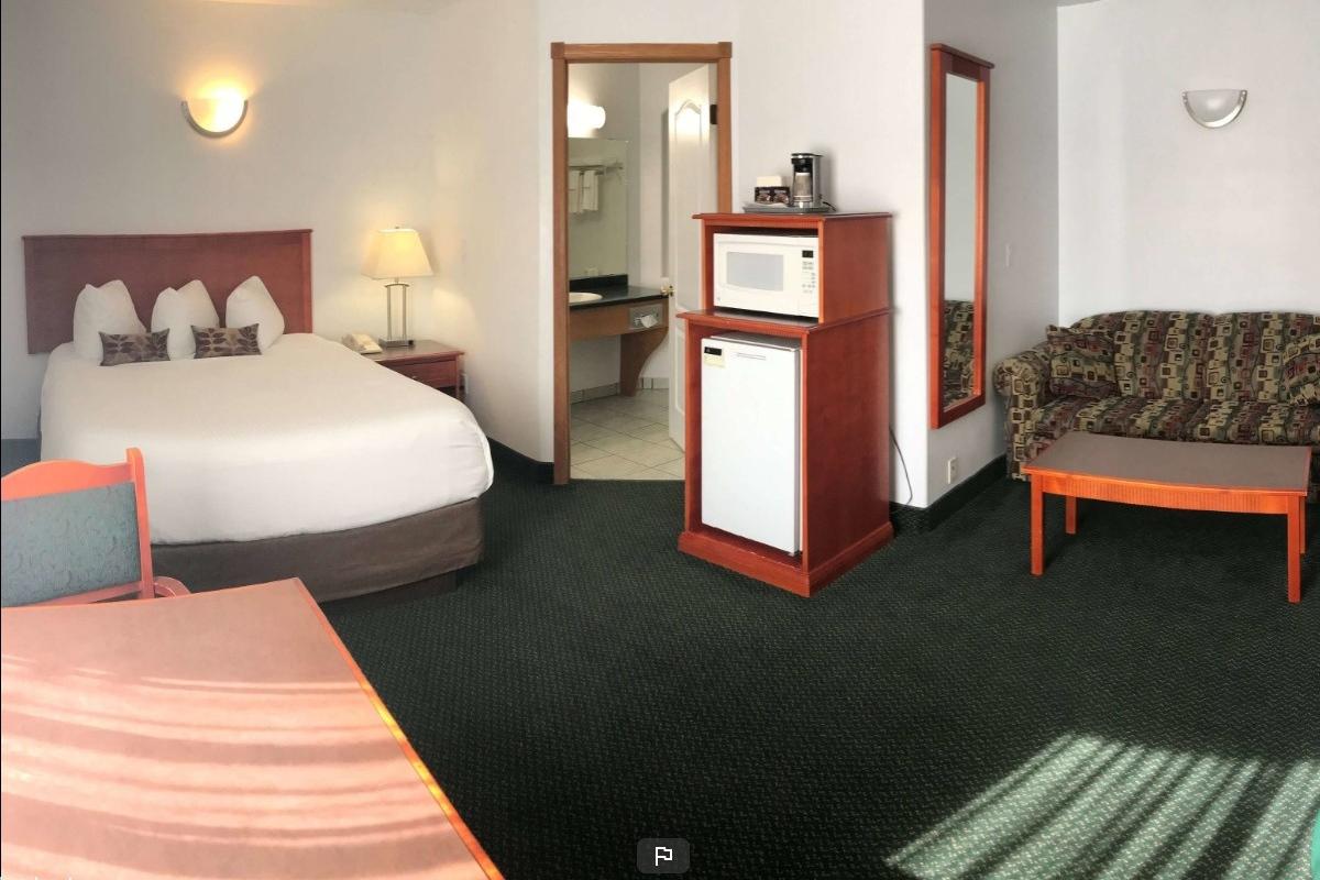 White Wolf Inn Hinton Kültér fotó